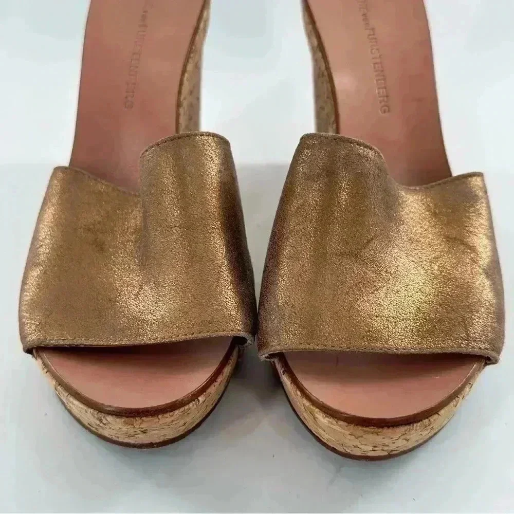 Diane Von Furstenberg sandals 7 bronze metallic leather platform vintage 90s Y2k